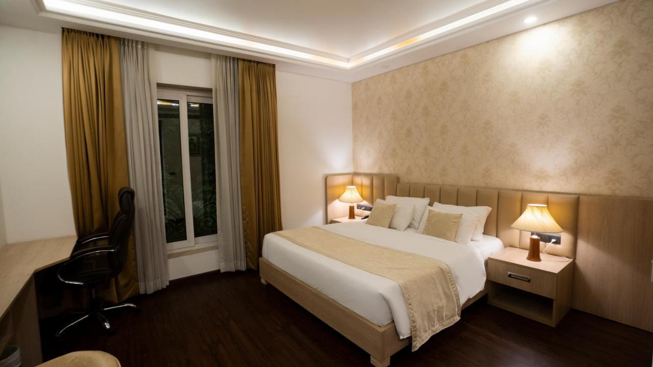 The Woodbury Hotel Gurgaon Exterior foto