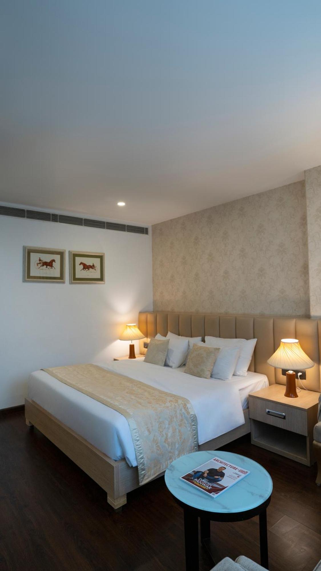 The Woodbury Hotel Gurgaon Exterior foto